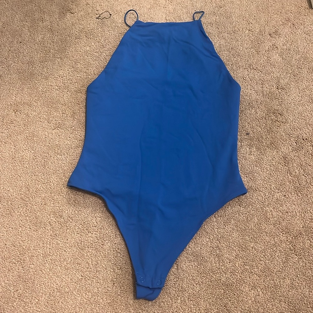 Aritzia Babaton Contour Bodysuit